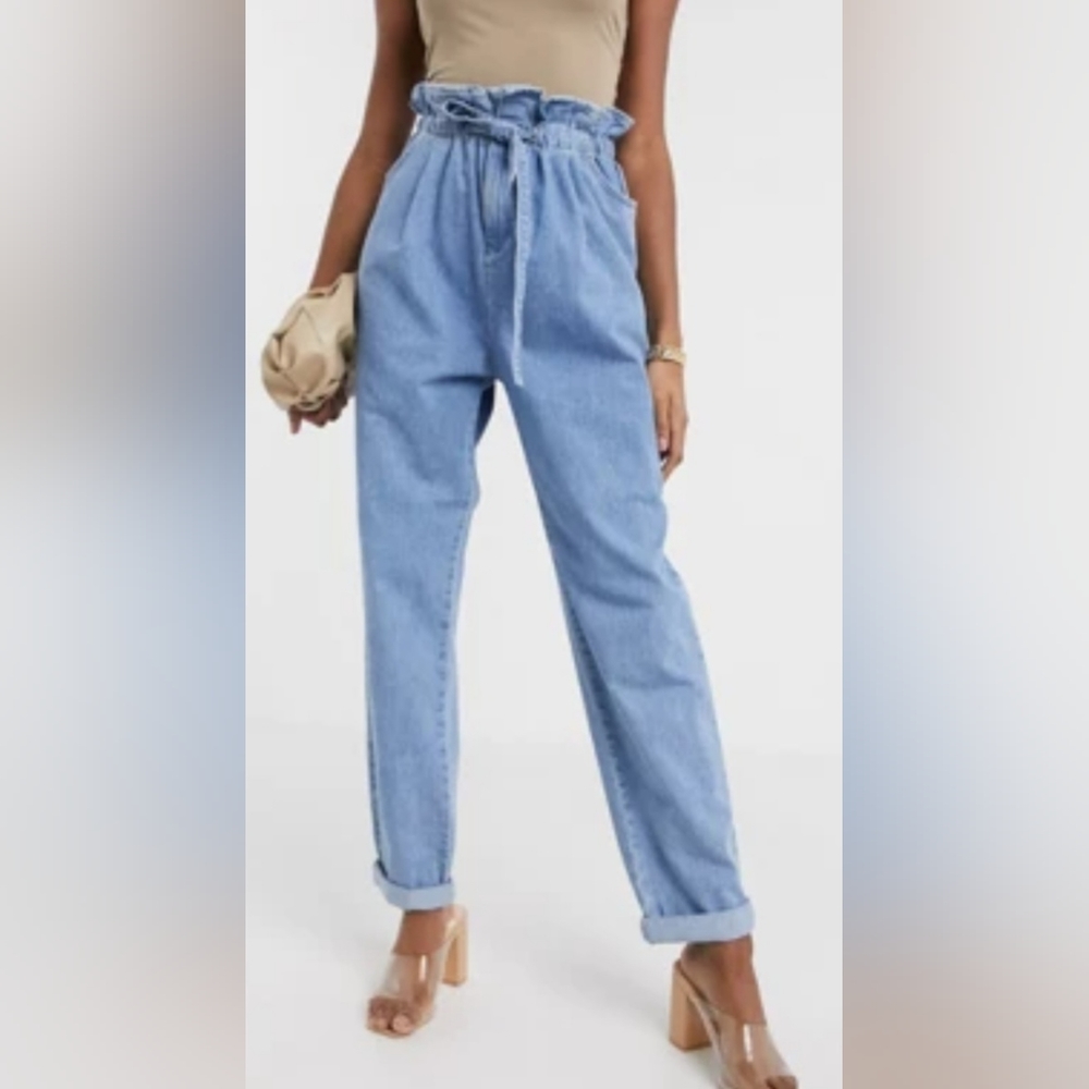 American Eagle High-Waisted Light Washed Denim Paperbag Taper Pant XS